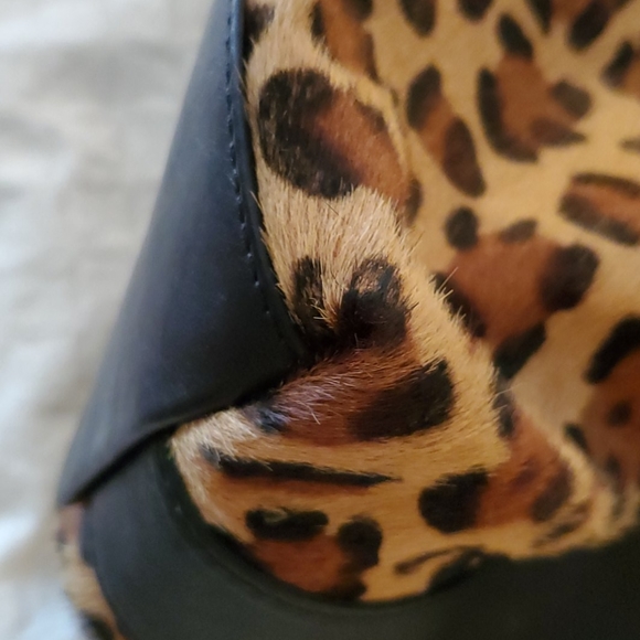 A Beautiful Giorgia Milani leopard print satchel - Picture 10 of 14